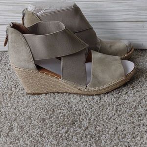 Gentle Souls by Kenneth Cole Colleen X Elastic Espadrille Wedge Sandals 8.5 NEW
